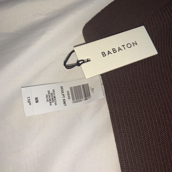 Aritzia dress mini, sculpt knit, Rich Mocha colour. size MEDIUM/SIZE 4/6 - Picture 3 of 3